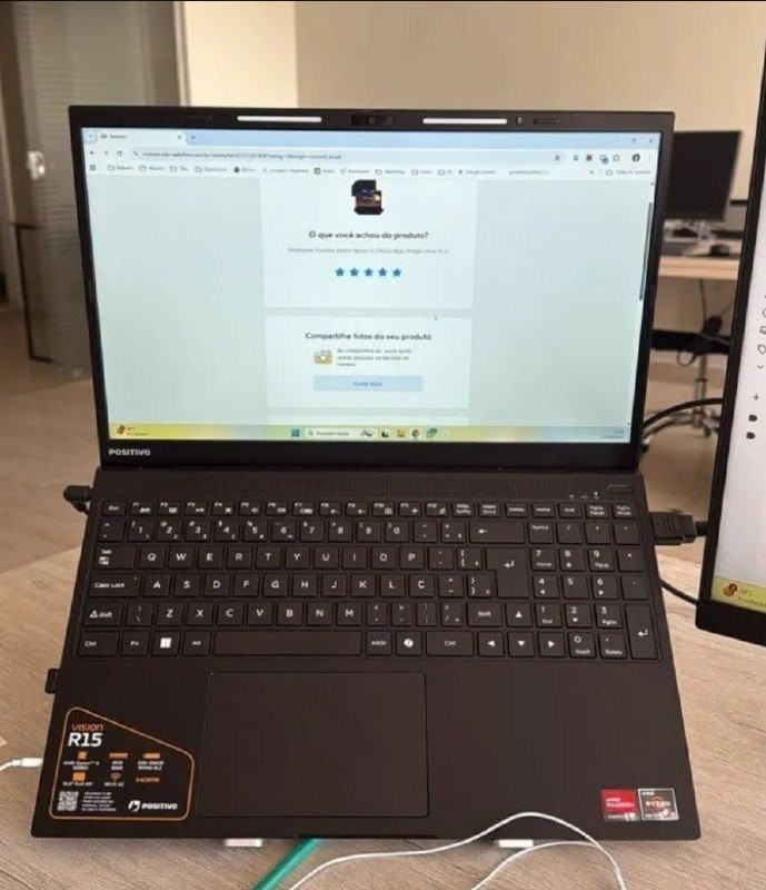 Notebook Positivo Vision R15M AMD Ryzen 5-5625U Linux 8GB RAM 256GB SSD