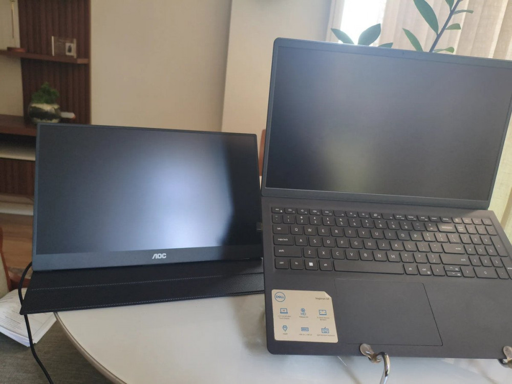 AOC Monitor Portátil 15.6 FHD IPS USB-C Preto